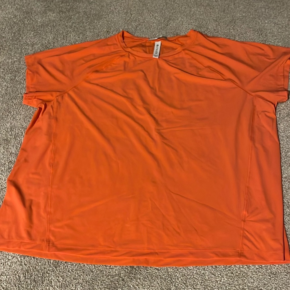Athleta Train Tee size XL